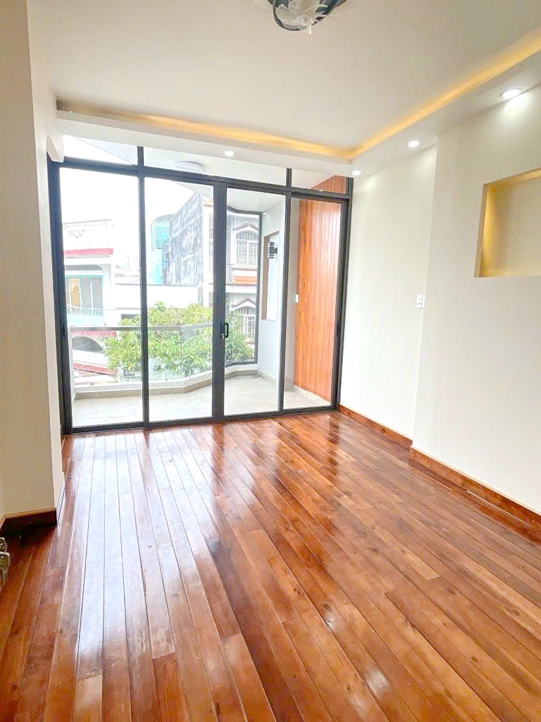 Bán nhà 4 tầng mặt tiền đường số gần chợ Phạm Thế Hiển P.4 Quận 8